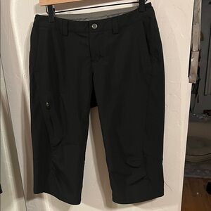 REI women’s Black Capri Pants